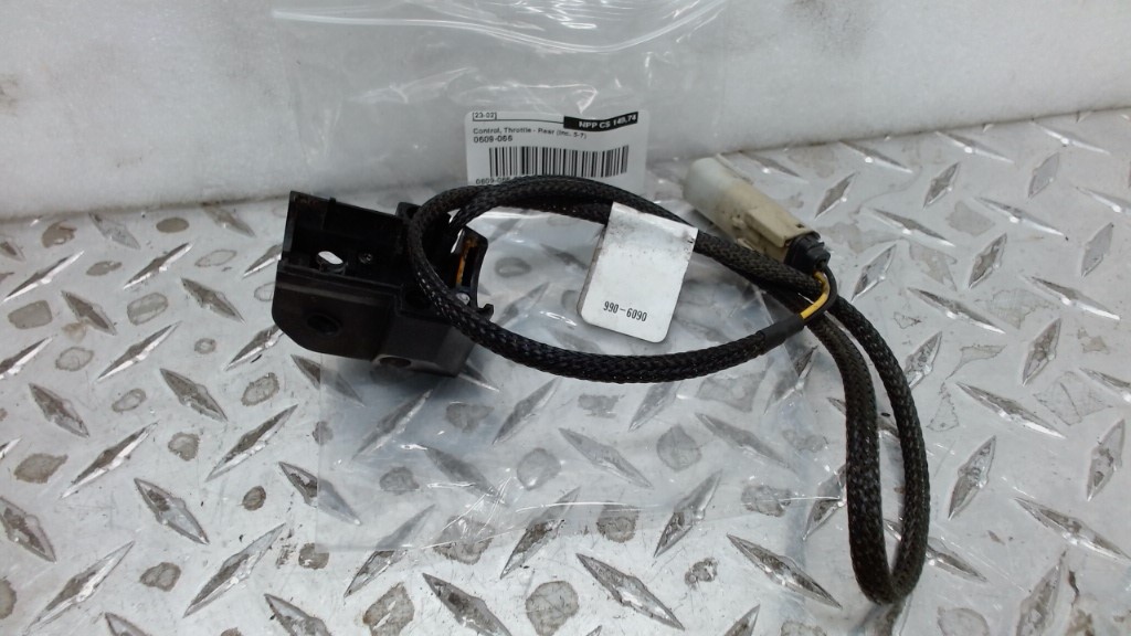 (new ref. 1609-018) control, throttle - rear (inc. 5-7)