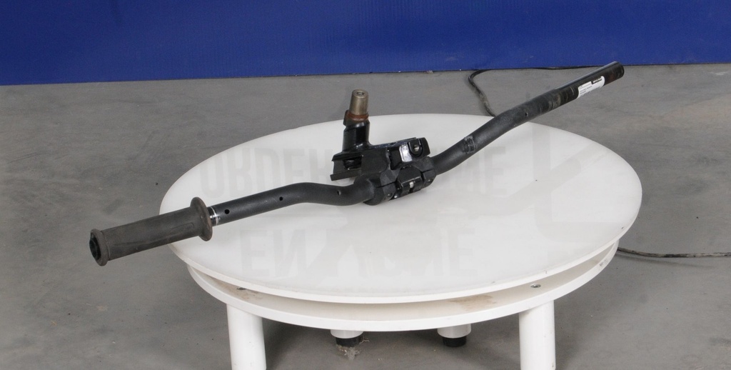 carbon black, handle bar