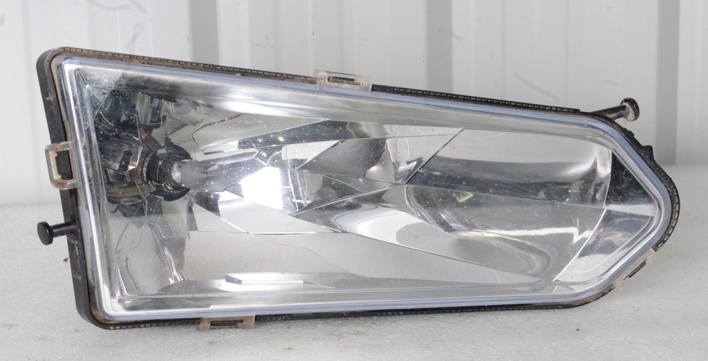 headlight assembly, bumper, rig