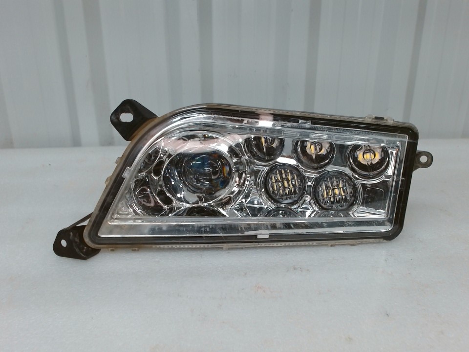 RIGHT HAND LED BUMPER HEADLIGHT