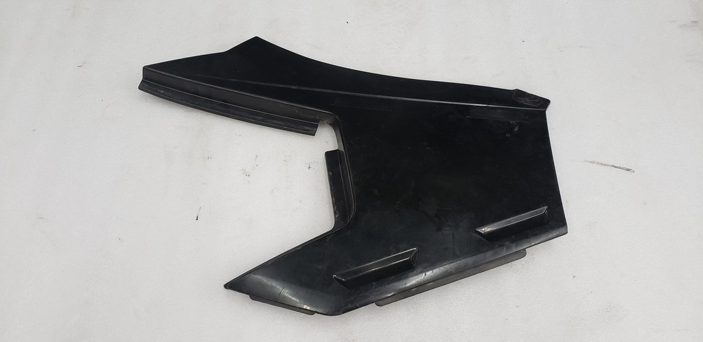 [5438554-070-001] SIDE PANEL, LEFT, GLOSS BLACK (5438554-070-001)