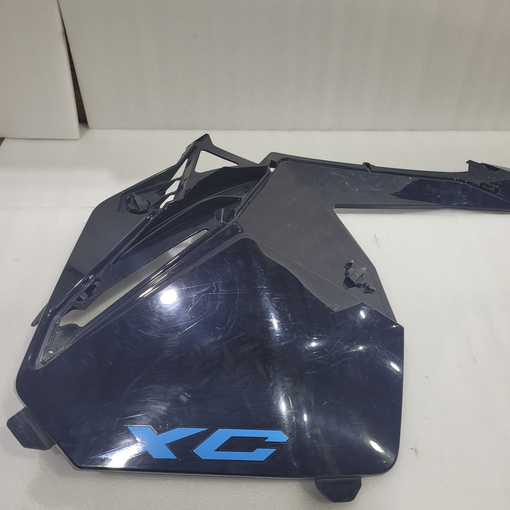 panel-side rh in-mold crsrblk[must also order 2638449, see body, side panel, foam and fabric]