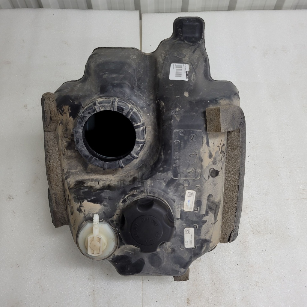 FUEL TANK ASSEMBLY, 570 EFI