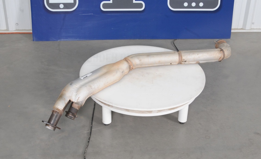 EXHAUST PIPE ASSEMBLY
