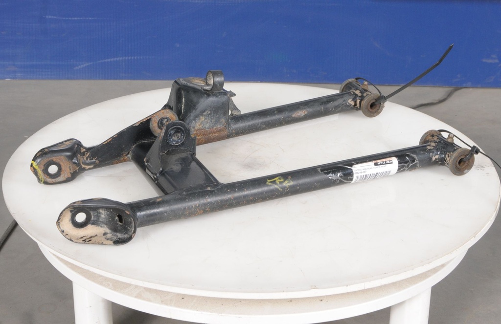 CONTROL ARM, REAR, LOWER, RIGHT