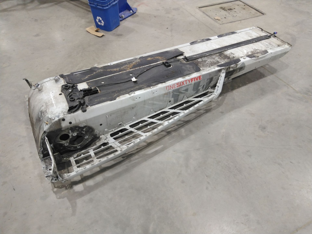 catalyst gray, chassis tunnel module 165"