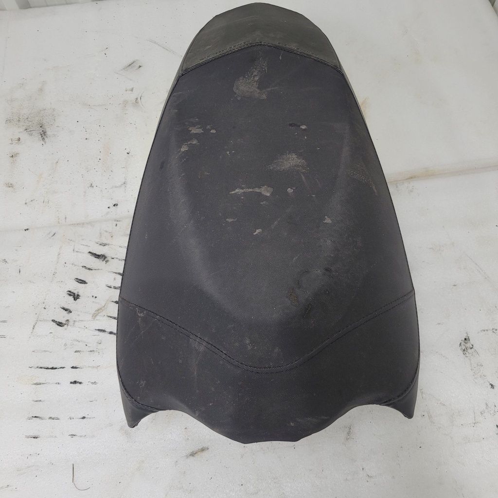 seat cover, black w/yellow insert package tnt (mlha)