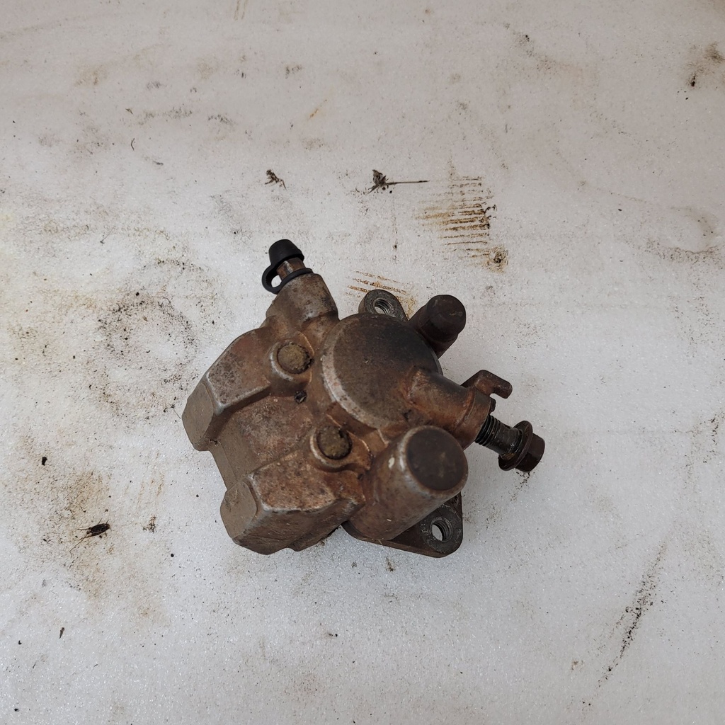 (new ref. 3gd-2580u-01-00) caliper assy (right)