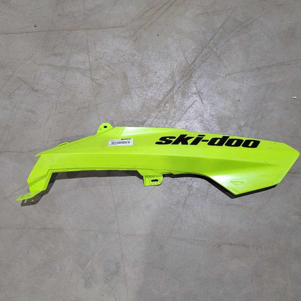 Manta Green, RH Front Hood