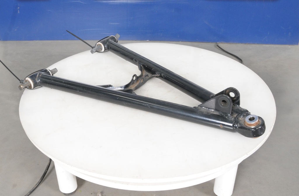 CONTROL ARM, LOWER, RIGHT SIDE,