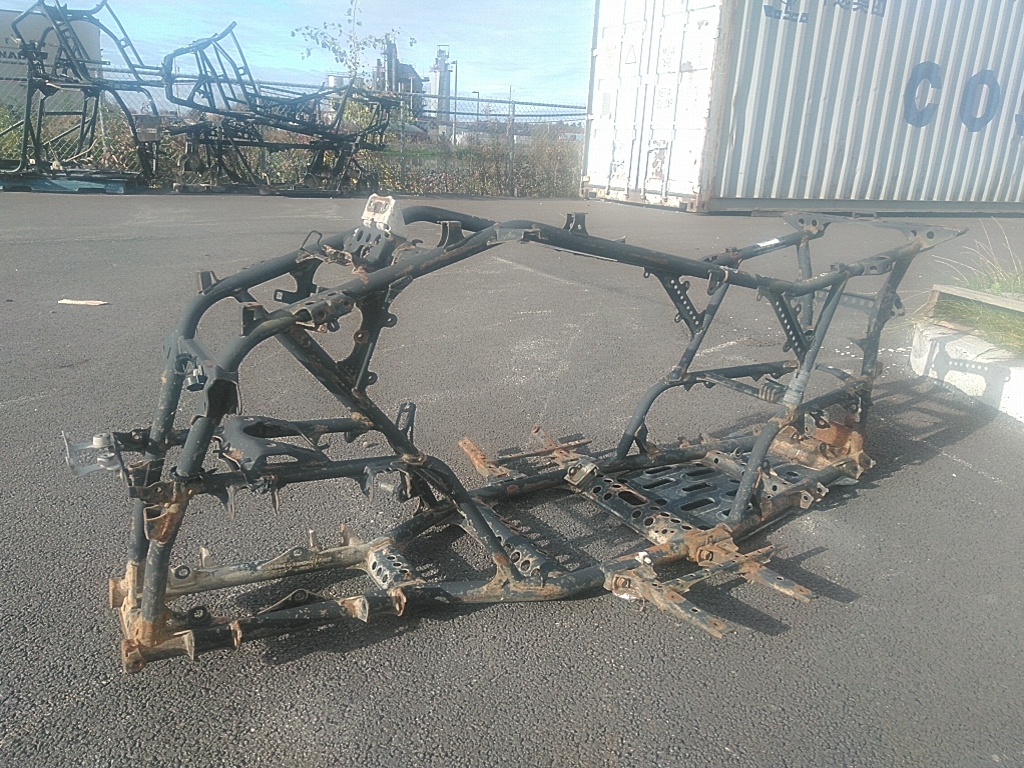 frame sportman 700 2004