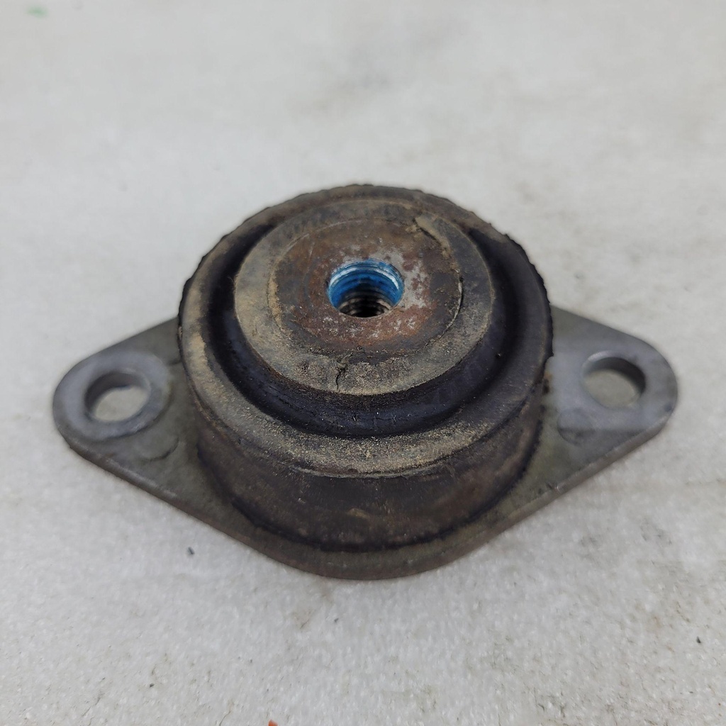 [0608-496-001] mount, engine