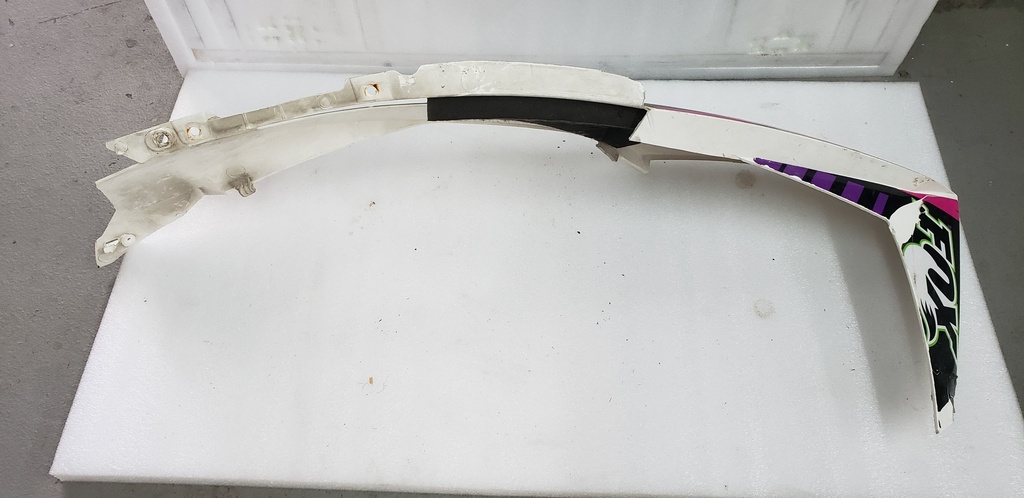 hood w/o decals - right - white (inc. 3)