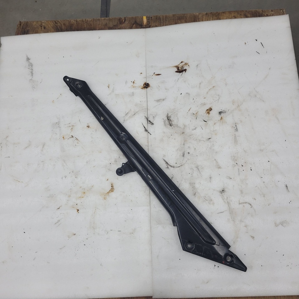 deep black,lh rear diagonal cross member