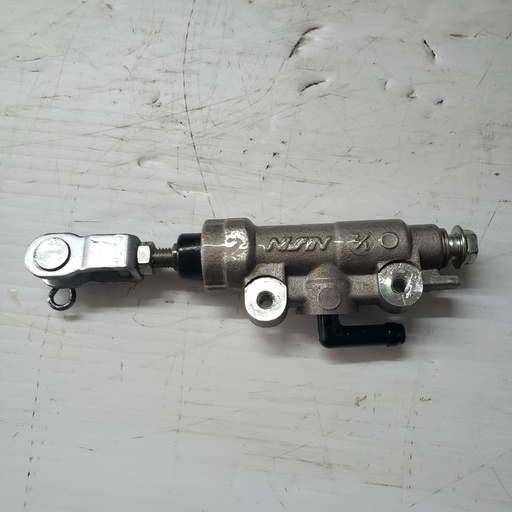 Suzuki-SUZUKI CYLINDER ASSY, REAR MASTE - 69600-32E00-69600-32E00