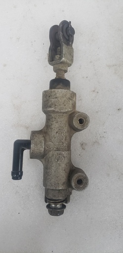 Suzuki-CYLINDER ASSY, REAR MASTE - 69600-45G00 SUZUKI-69600-45G00