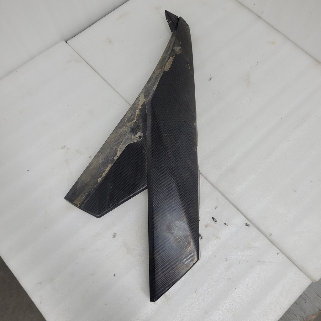 Black Carbon Fiber RH Rear Fender | MIC Parts