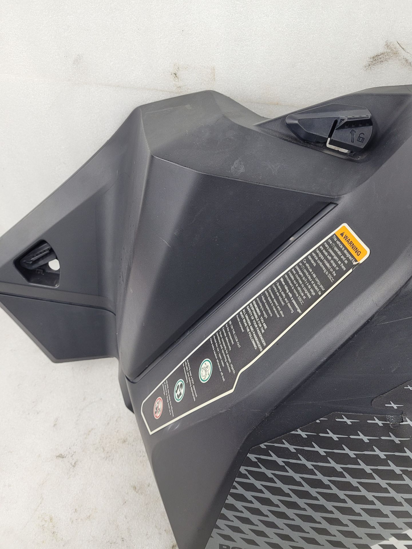 ＊RN_mm＊ new ref. 517306875) black rh panel, without opening deep black