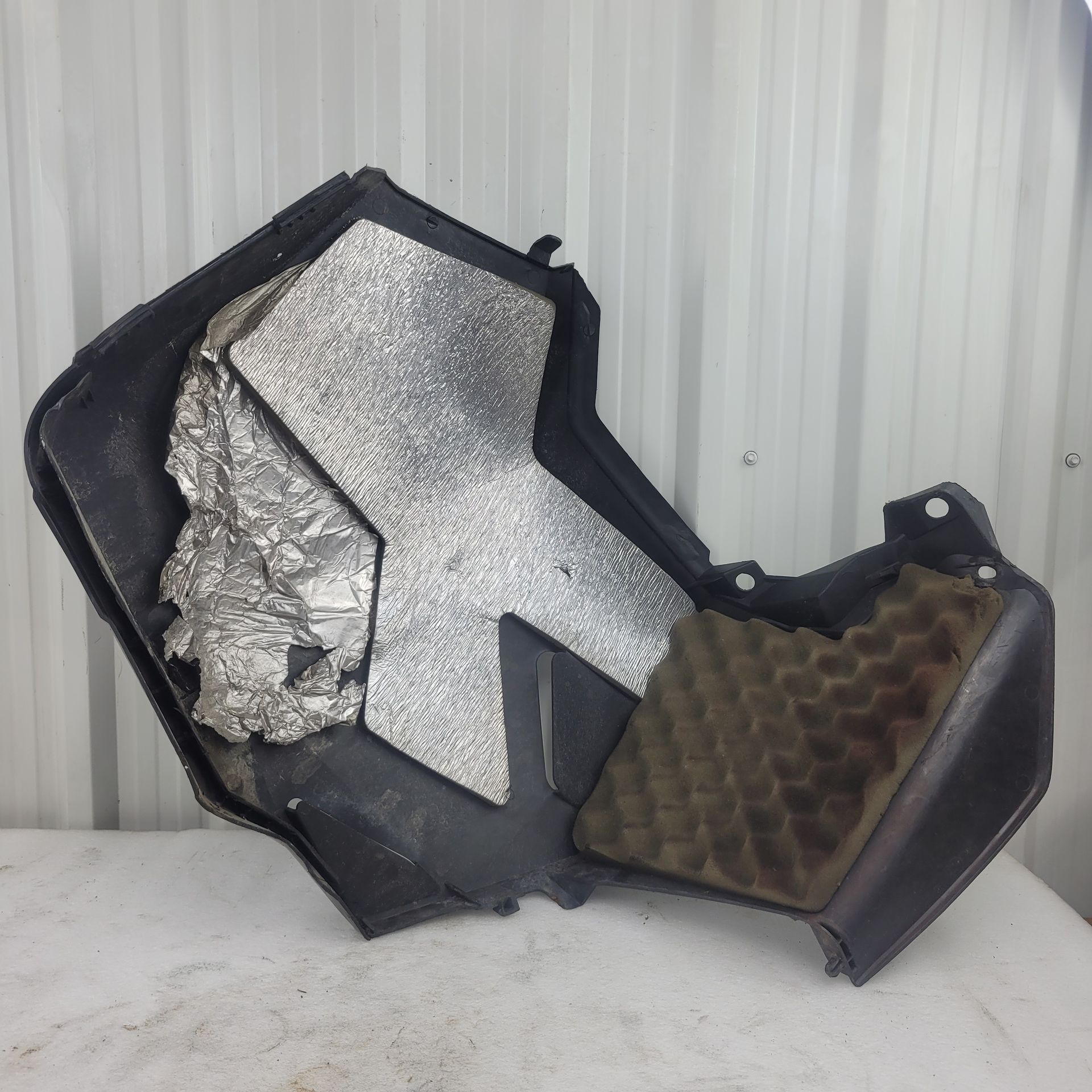 new ref. 517306970) black rh side pannel | MIC Parts